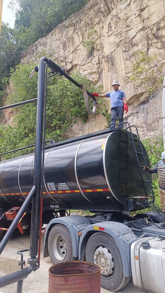 Bulk decanting into road tanker in Malaysia